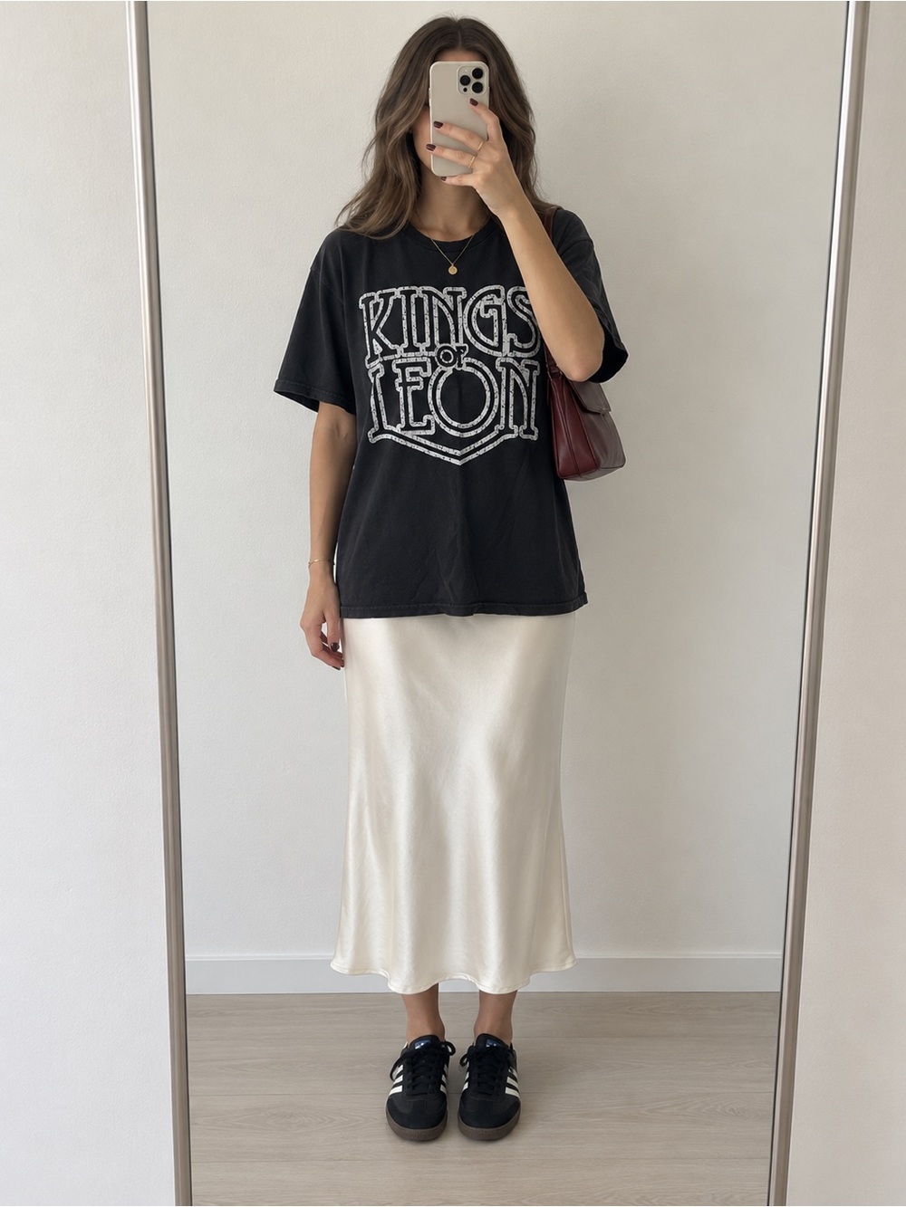 Kings of Leon Walls Tour Graphic Tee